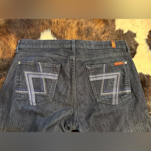 7 4 All Mankind Bootcut Fit Dark Wash Md Rise Zip Fly Stretch Denim Jean - Picture 8 of 8